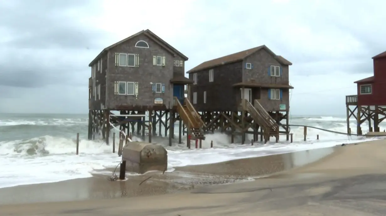 Outer Banks homes on brink of collapse as erosion, king tides worsen