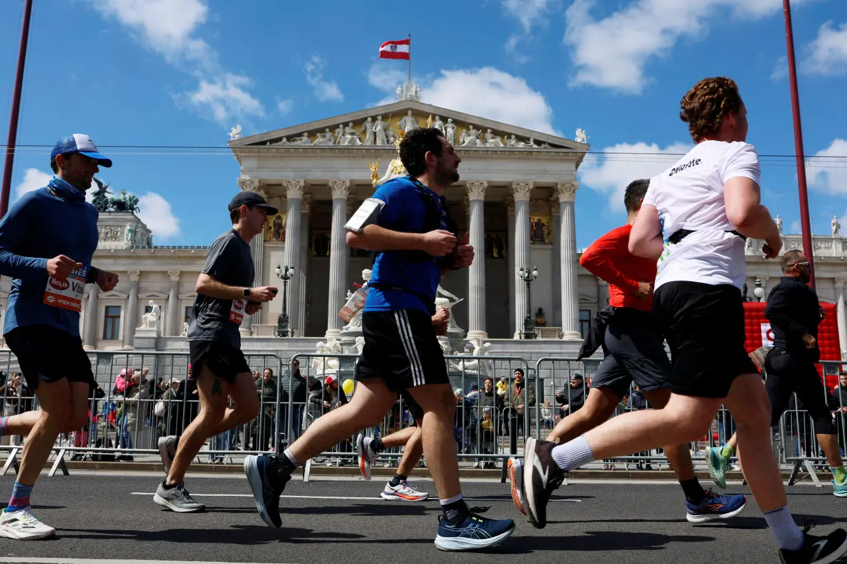 FILE PHOTO: Vienna City Marathon