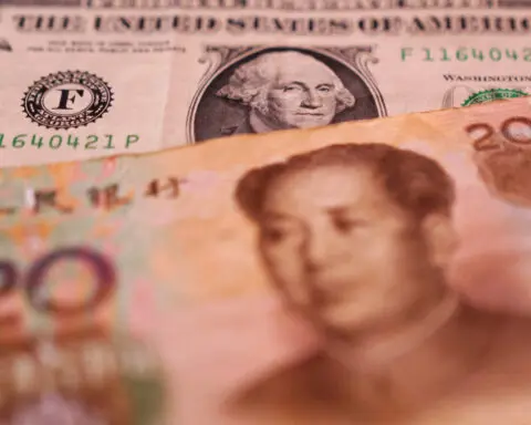 Bullish bets steady on Asian currencies as Fed easing bets soften dollar, Reuters poll shows