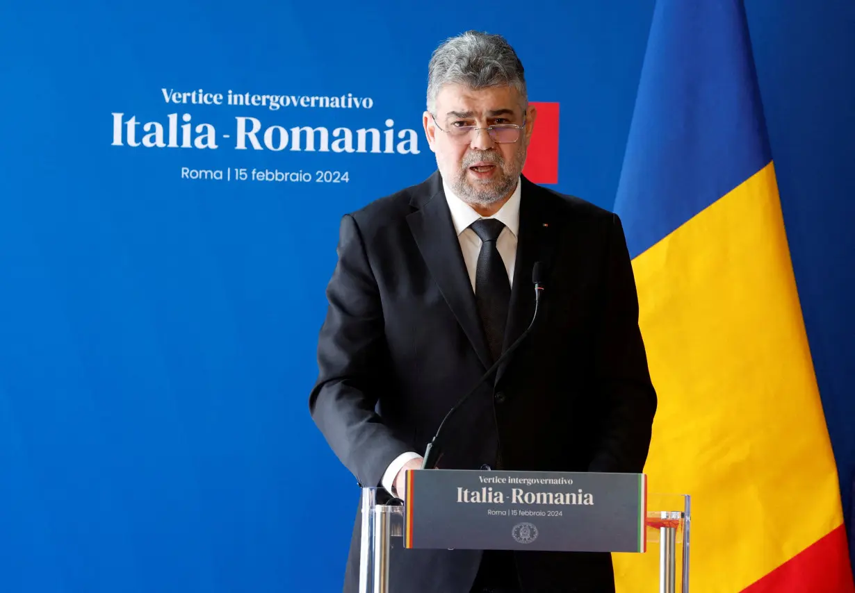 FILE PHOTO: Italian PM Meloni and Romania's PM Ciolacu give statements, in Rome