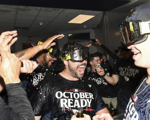 Guardians clinch AL playoff berth with walk-off, 3-2 win in 10 innings over Twins