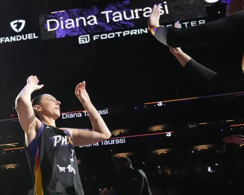 Diana Taurasi closes out what could be final home game of her 20-year career