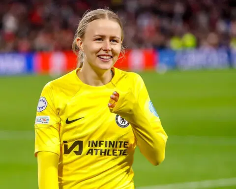 Chelsea goalkeeper Hannah Hampton shines shines despite lack of depth perception