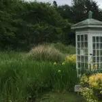 Wind phones help the bereaved deal with death, loss and grief − a clinical social worker explains the vital role of the old-fashioned rotary phone