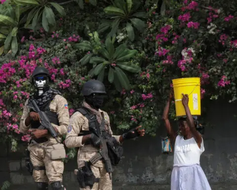 UN rights expert urges urgent action as Haiti crisis worsens