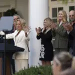 'The West Wing' cast visits the White House for a 25th anniversary party