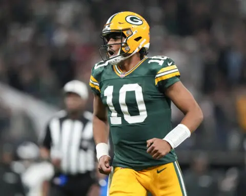 QB Jordan Love questionable for Packers' game Sunday at Tennessee