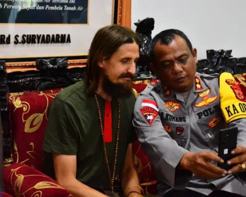 New Zealand pilot Phillip Mehrtens freed after more than 18 months in captivity in Indonesia’s Papua, foreign minister says