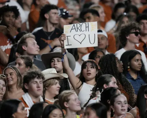 No. 1 Texas keeps rolling behind Manning and Blue and routs ULM 51-3 in last game before SEC play