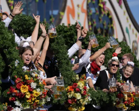 Beer and merriment flow at the 189th Oktoberfest in Munich