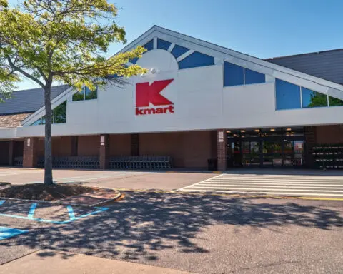 Attention Kmart shoppers: The last full-size Kmart in the mainland United States is closing