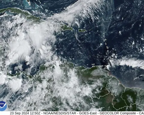 Southeast US under major storm warning as hurricane watch issued for parts of Cuba and Mexico