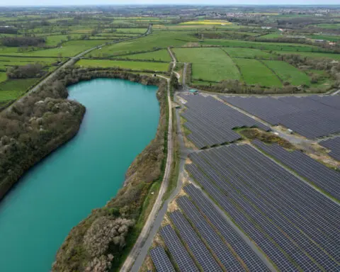 Leaders at UN urge world's richest to do more on climate