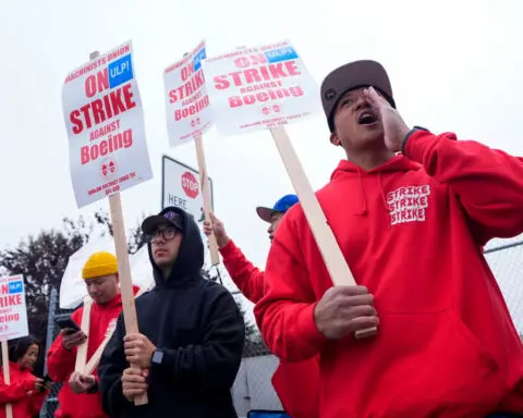 Boeing is raising its offer to end the strike