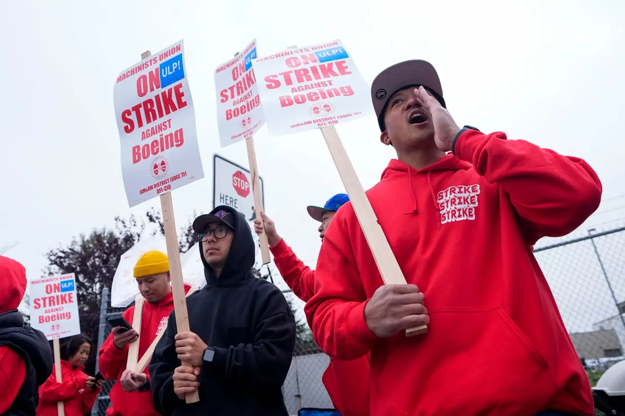 Boeing is raising its offer in an effort to end the strike