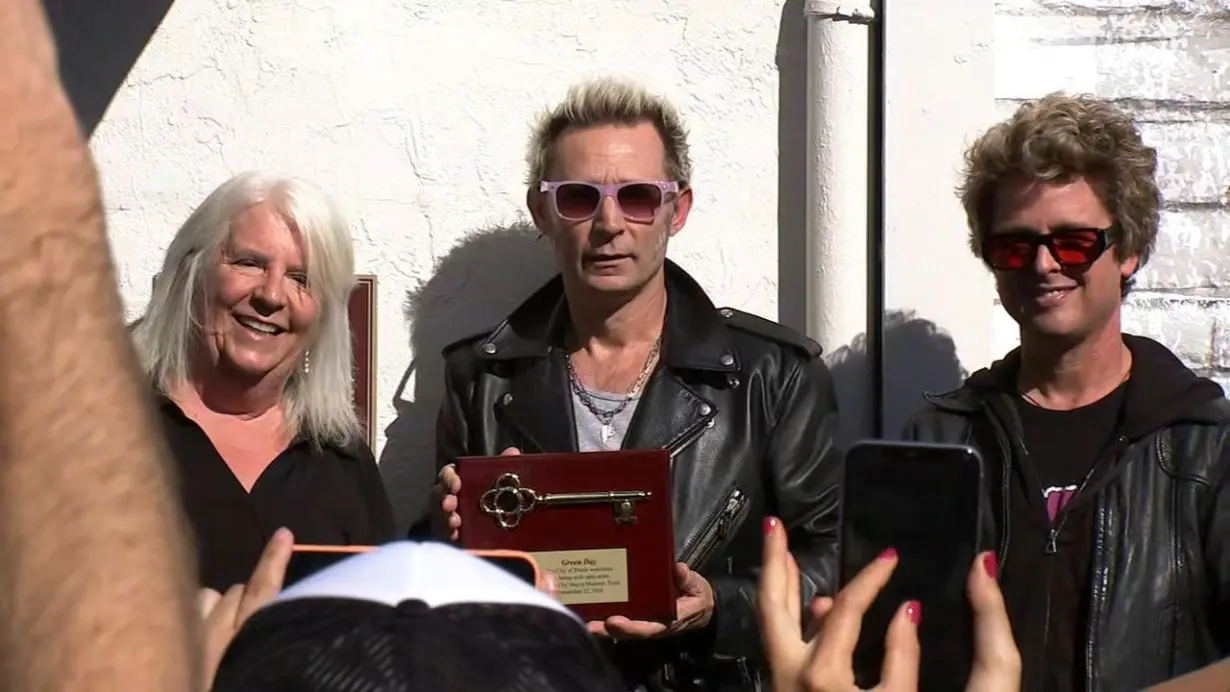 Green Day receives key to the city in Bay Area hometown of Pinole