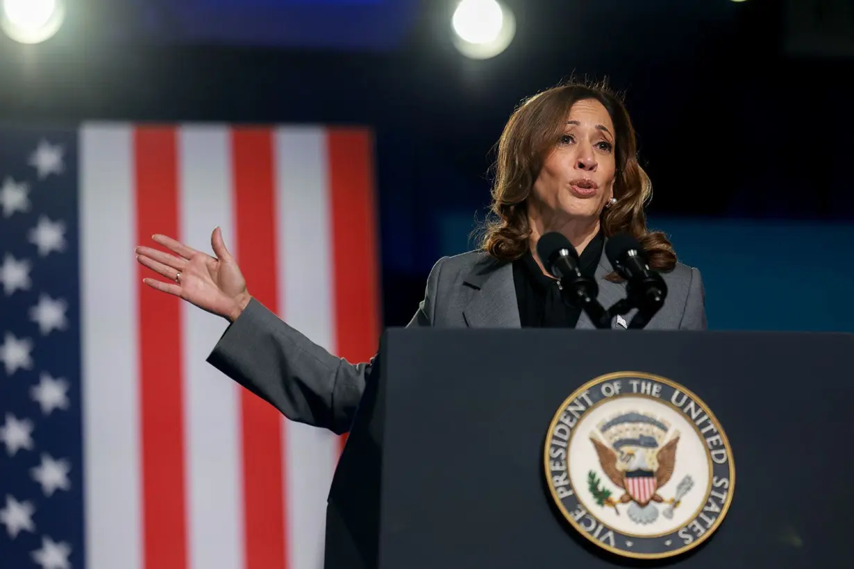 Over 400 economists and ex-officials endorse Kamala Harris