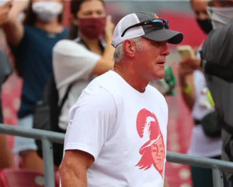 NFL-Hall of Fame quarterback Favre says he has Parkinson's Disease