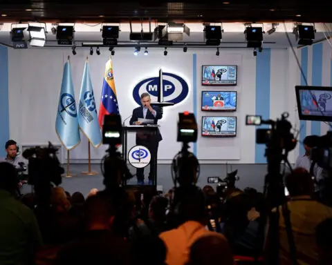 Venezuela's AG asks Interpol to issue arrest warrant for Argentina's Milei
