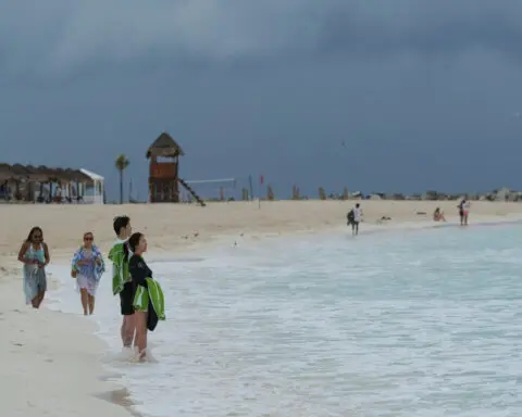 Cuba, Florida brace for impact as Tropical Storm Helene barrels north