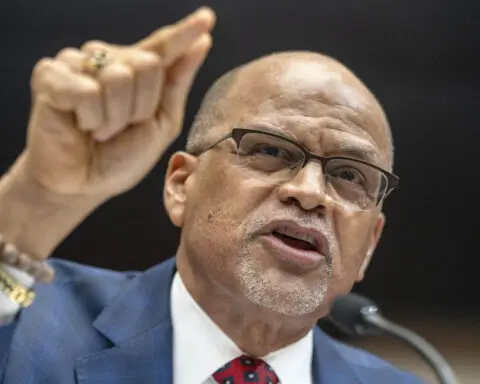 NYC schools boss to step down later this year after federal agents seized his devices