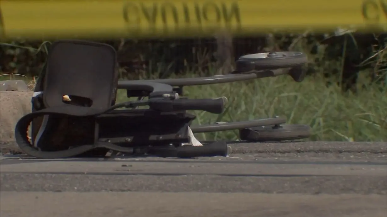 Man using wheelchair dies after being hit by train in Fifth Ward, witnesses say