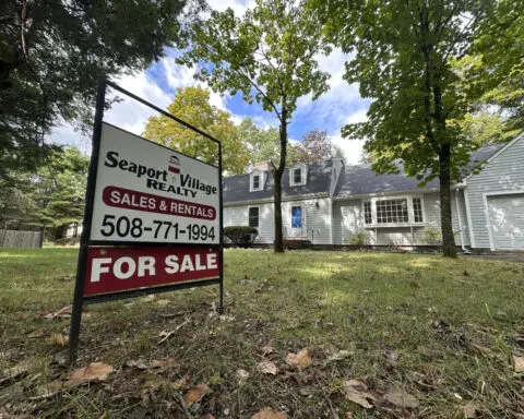 Average rate on a 30-year mortgage slips to 6.08%, lowest level in 2 years