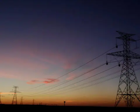 Texas approves plan to boost oil and gas drillers' power grid access