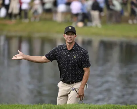 American sweep! Team USA wins all 5 matches in the opening session of Presidents Cup