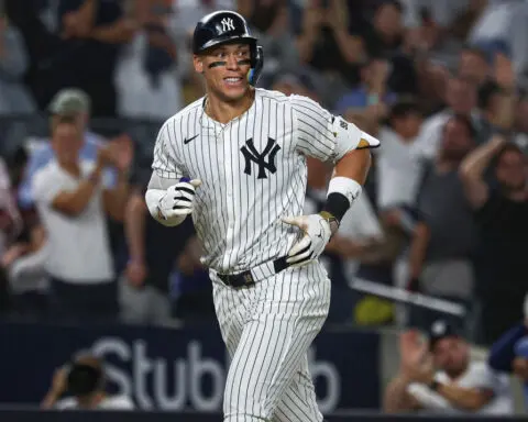 MLB Thursday round-up: Yankees and Dodgers clinch divisions, White Sox avoid outright futility record