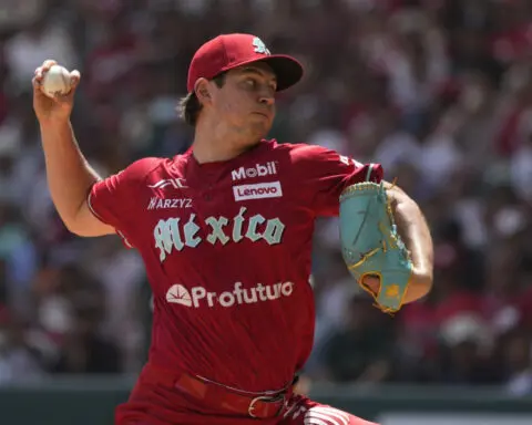 Trevor Bauer is honored as pitcher of the year in the Mexican Baseball League