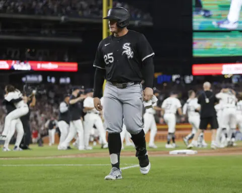 White Sox lose post-1900s, majors-record 121st game, falling 4-1 to Tigers