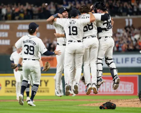 MLB Friday round-up: Tigers and Royals clinch playoff berth, Ohtani chases Triple Crown