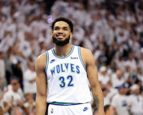 NBA All-Star Karl-Anthony Towns reportedly heading to New York, All-Star Julius Randle to Minnesota