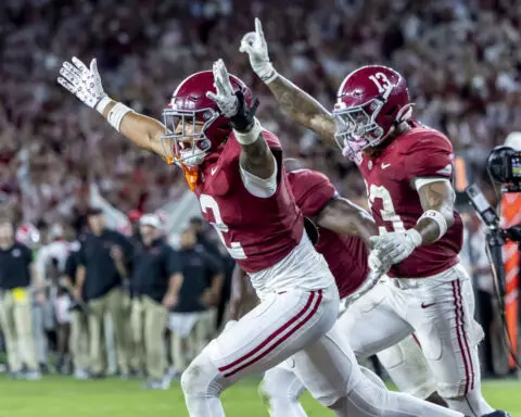 Milroe-to-Williams TD connection helps No. 4 Alabama beat No. 2 Georgia 41-34 in DeBoer's SEC opener