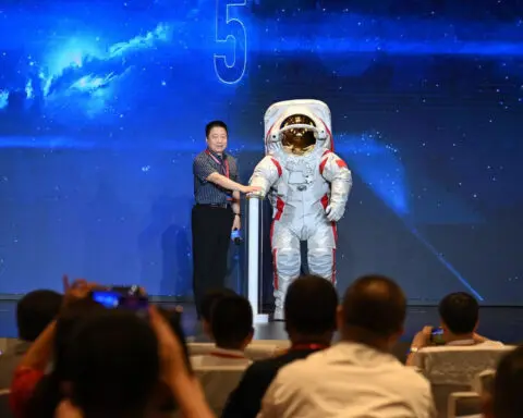 China’s astronauts are aiming to land on the moon by 2030. They now have a new spacesuit to do it