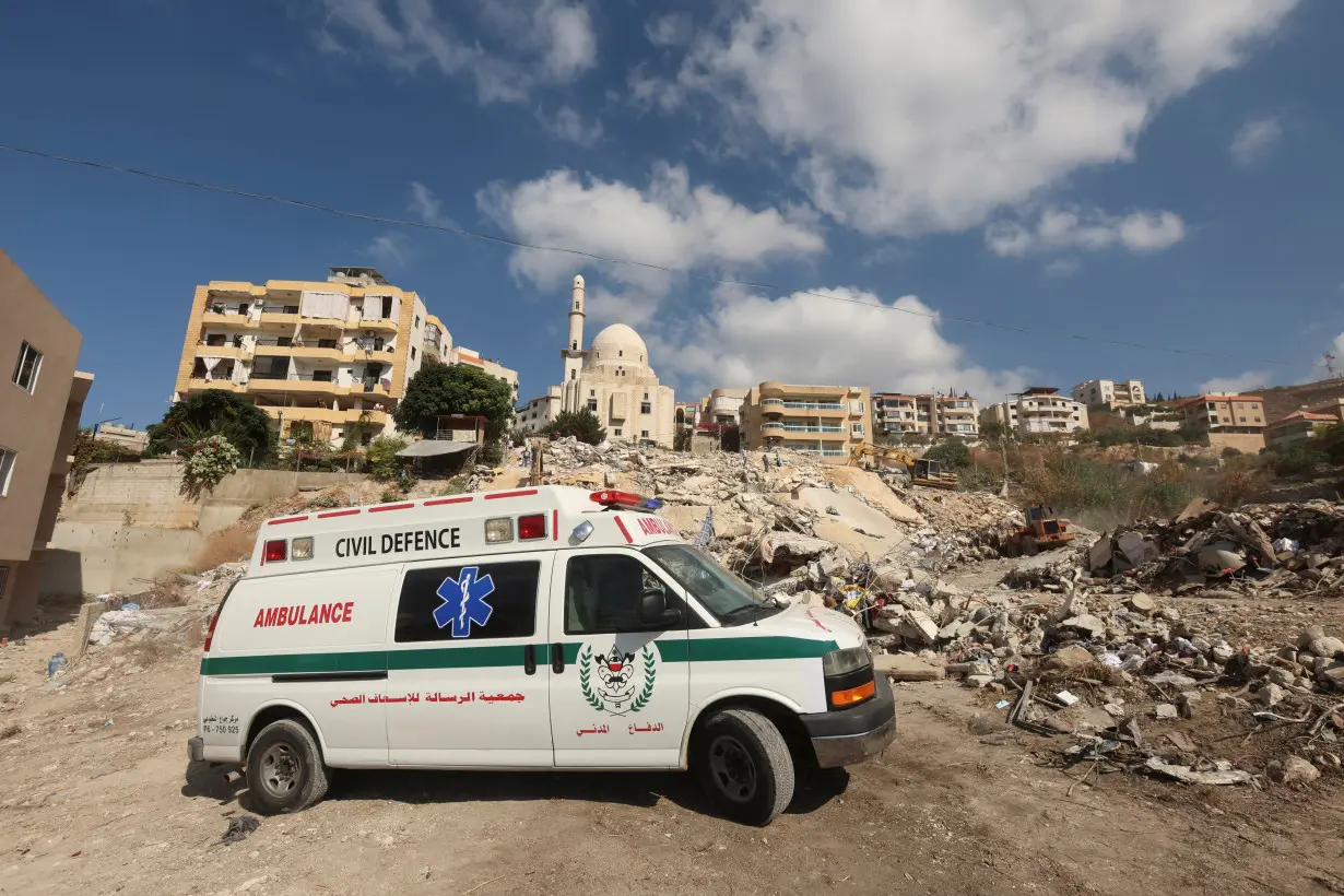 Aftermath of an Israeli strike, in Ain Deleb