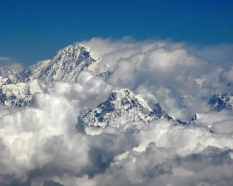 Scientists explain Mount Everest's anomalous growth