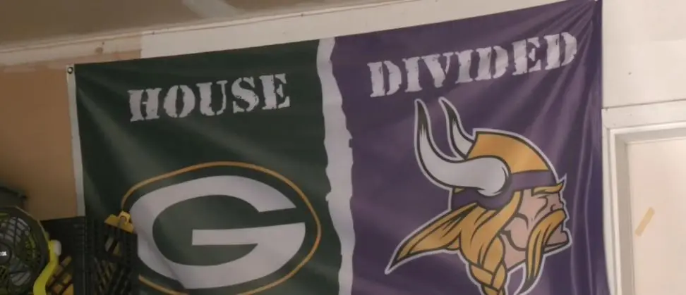 Border Battle Vikings-Packers games take new meaning for divided households