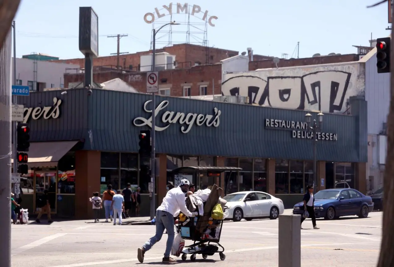 Fentanyl and crime push famous LA deli  to close after 76 years