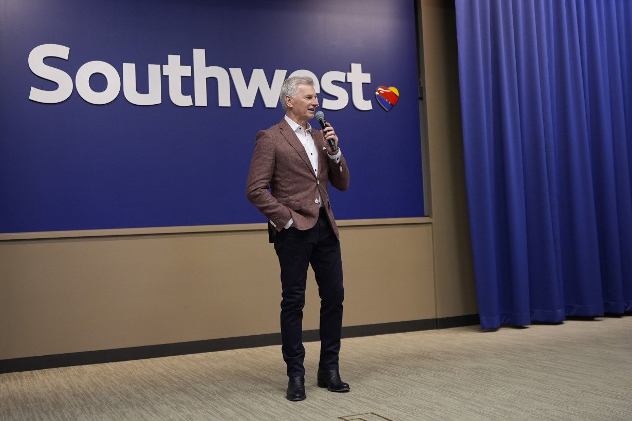 Southwest Airlines says it will introduce assigned seats and premium perks in 2026