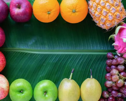 Purple apple picture confuses thousands of fruit lovers