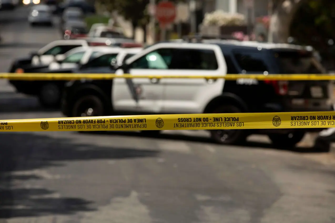 LAPD searches for suspects involved in shooting that left 6 injured