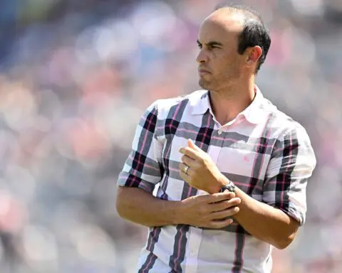 Landon Donovan's hairstyle mishap leaves fans bewildered