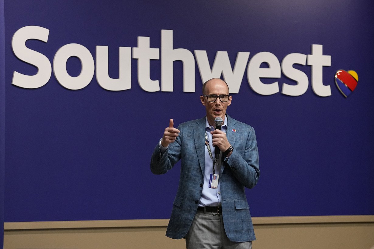 Southwest Airlines says it will introduce assigned seats and premium perks in 2026