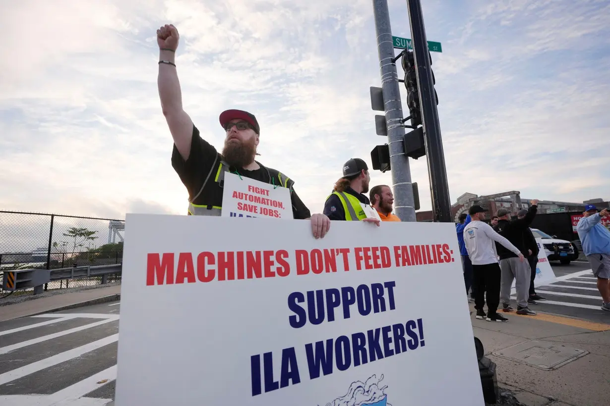 White House left with few good options as dockworkers walk out