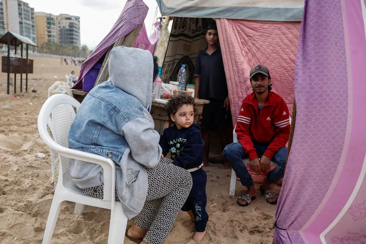 Makeshift encampment for displaced families at beach in Beirut