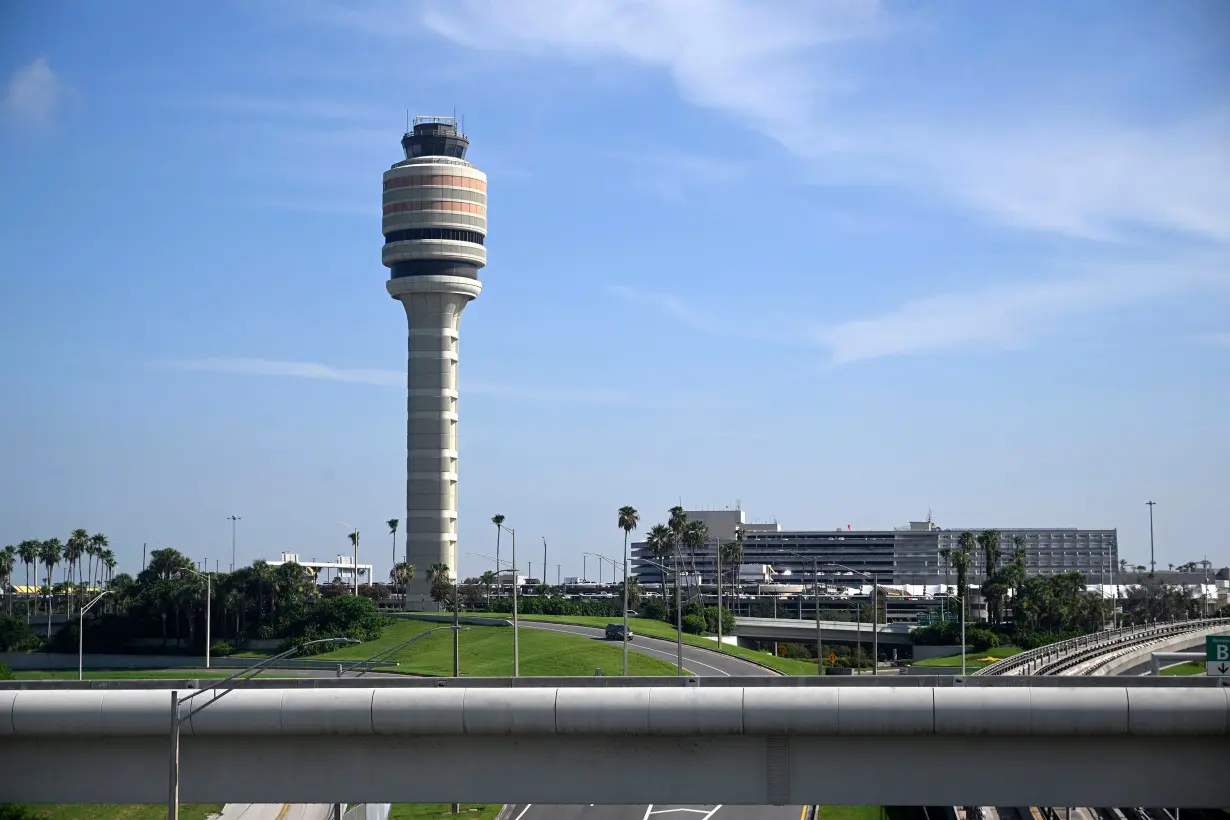 Certain college grads can now be air traffic controllers immediately