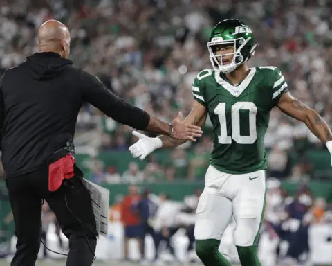 Jets' Lazard expects NFL to fine him over gun-like celebration