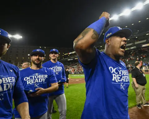 Bobby Witt Jr. and the Royals go from 2 late 7-game losing streaks to the AL Division Series